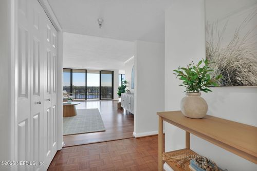 1204-4401 Lakeside Dr, Jacksonville, FL, 32210-3380 | Card Image