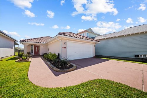 615 28th St, Dickinson, TX, 77539-7490 | Card Image