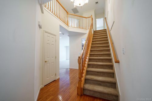 9 Mohannis Way, Kings Park, NY, 11754-4547 | Card Image