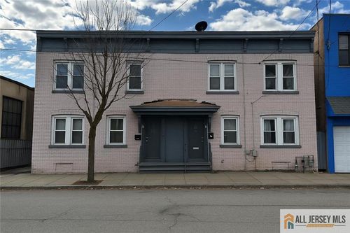397 Washington St, Perth Amboy, NJ, 08861-3112 | Card Image