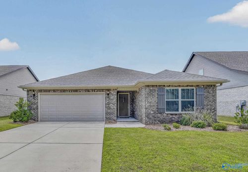 102 Waltrip Dr, Owens Cross Roads, AL, 35763-5409 | Card Image