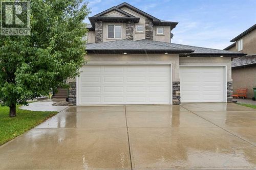151 Cove Close, Chestermere, AB, T1X1V4 | Card Image