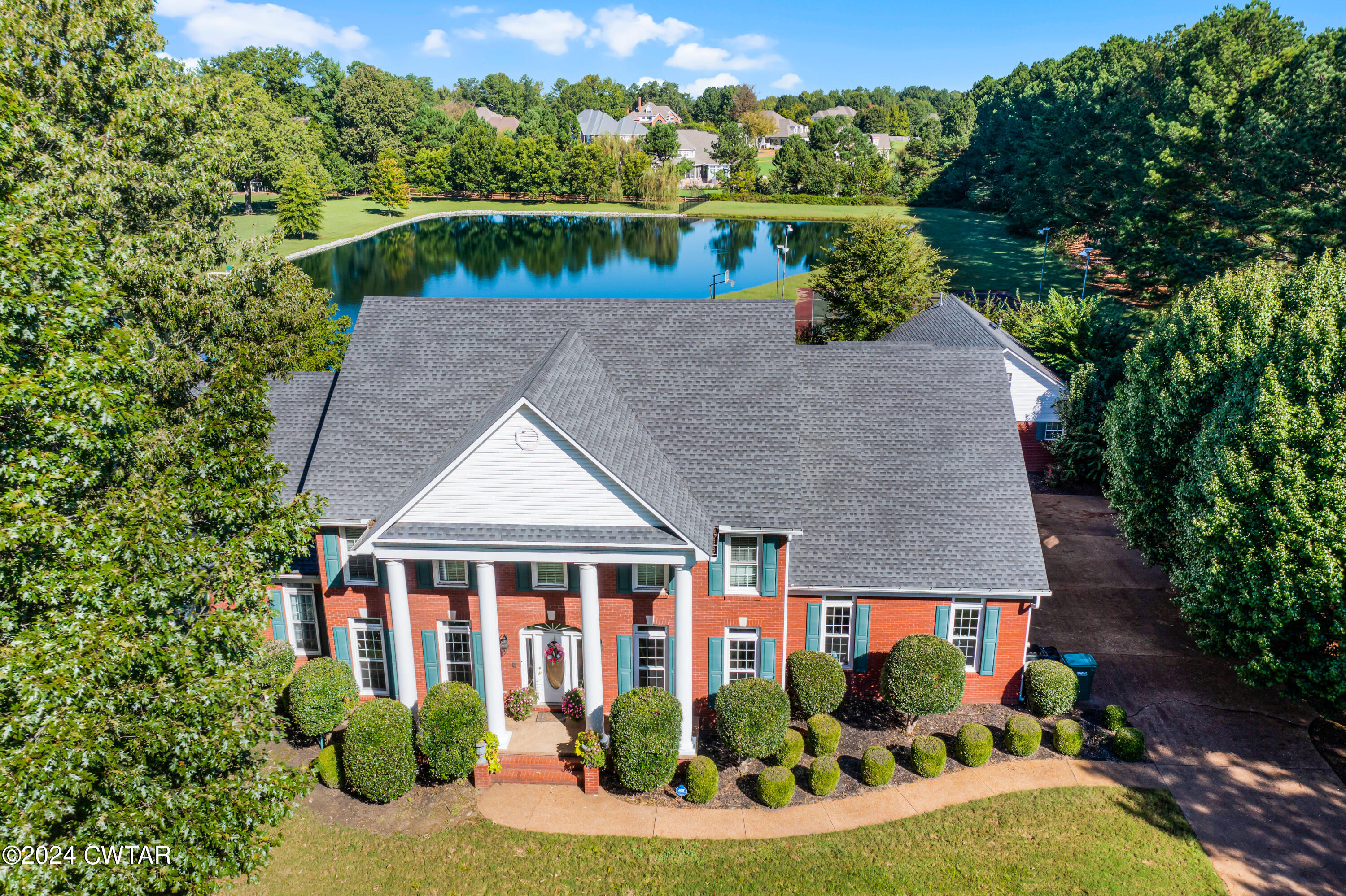 Grayson Ln, Jackson, TN 38305