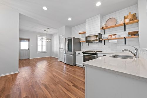 126 Silktassel Way, Buda, TX, 78610-2169 | Card Image