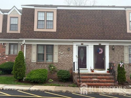 13 Heritage Ln, Fords, NJ, 08863-1460 | Card Image