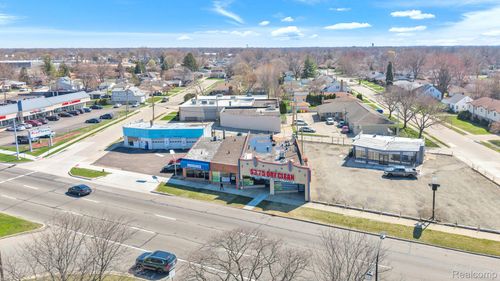 24730 Gratiot Ave, Eastpointe, MI, 48021-3313 | Card Image