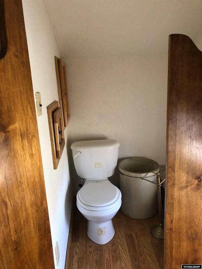 211 8 Th St, House other with 6 bedrooms, 3 bathrooms and null parking in Sinclair WY | Image 23
