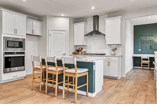 3243 Peyton Cir, Aurora, IL, 60503-5462 | Card Image