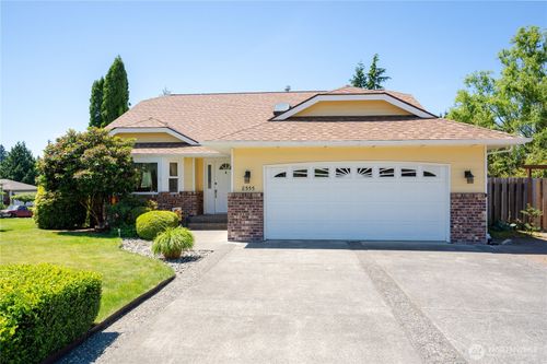 8555 Bender Rd, Lynden, WA, 98264-1001 | Card Image