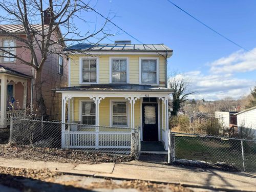 422 N Market St, Staunton, VA, 24401-3634 | Card Image