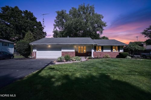 6011 Cemetery Rd, Whitehouse, OH, 43571-9655 | Card Image