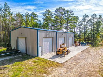 Large workshop can be converted to barndo! | Image 1