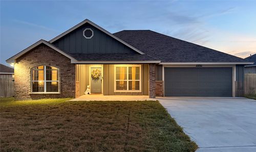 1047 Field Stone Dr, Lampasas, TX, 76550-1864 | Card Image