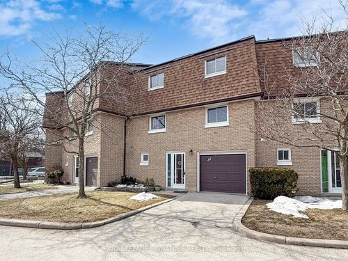 35-671 Huntingwood Dr, Scarborough, ON, M1W1H6 | Card Image