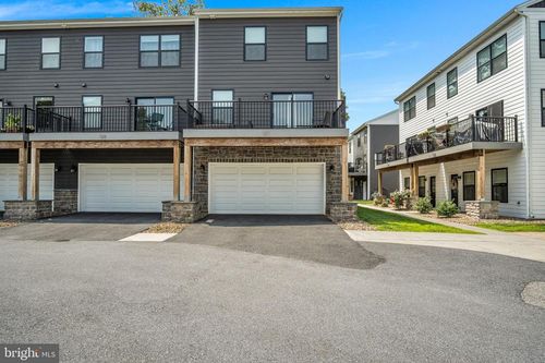 31-127 High Pointe Dr, HUMMELSTOWN, PA, 17036-8104 | Card Image