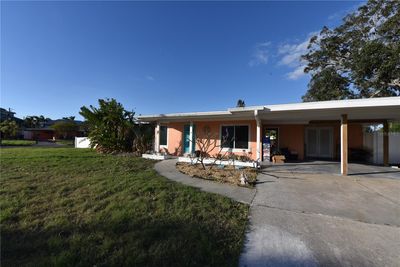 552 Trade Winds Drive, House other with 2 bedrooms, 1 bathrooms and null parking in DUNEDIN FL | Image 2