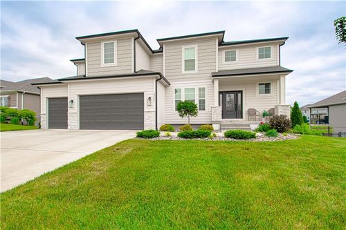 2241 Foxtail Dr, Kearney, MO, 64060-8334 | Card Image