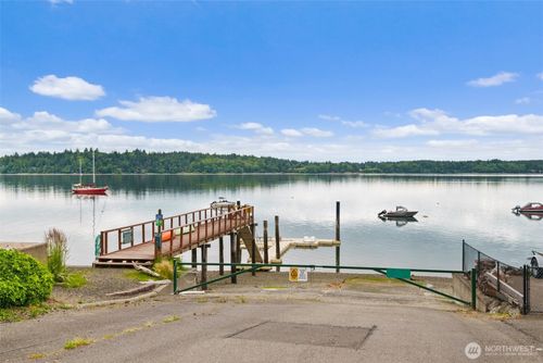 2151 Beverly Beach Dr Nw, Olympia, WA, 98502-3429 | Card Image