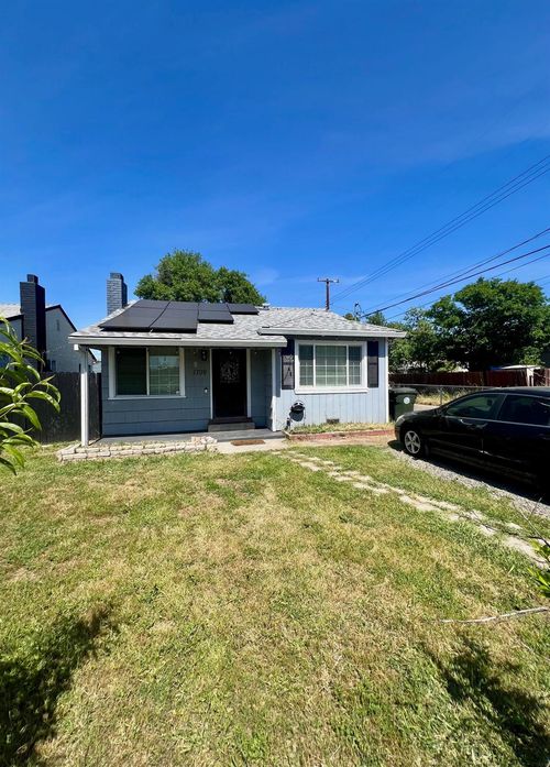 1709 Roanoke Avenue, Sacramento, CA, 95838 | Card Image