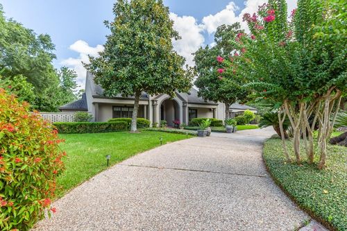 12 Bayou Bend Pl, Beaumont, TX, 77706-2752 | Card Image