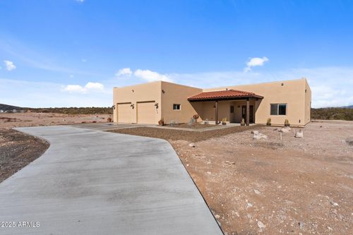 4950 Black Mountain Rd, Wickenburg, AZ, 85390 | Card Image