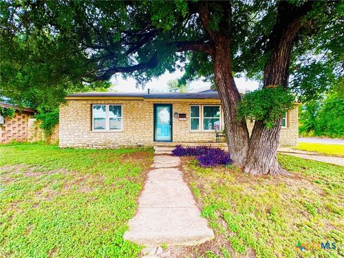 2402 Oak Dr, Gatesville, TX, 76528-1841 | Card Image