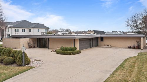 66 Watergate Dr, South Barrington, IL, 60010-9562 | Card Image