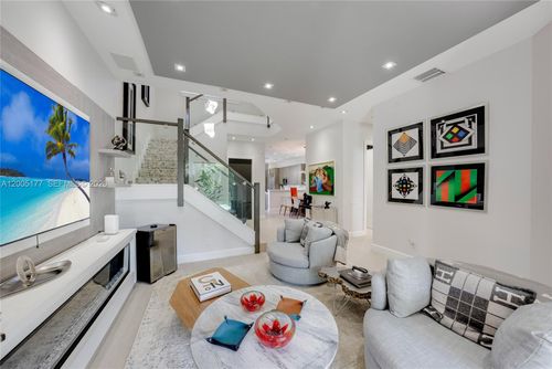 1366 Harbor Vw W, Hollywood, FL, 33019-5038 | Card Image