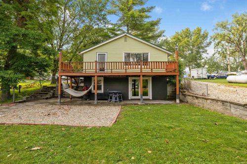 945 W 590 S, Wolcottville, IN, 46795-8911 | Card Image