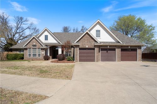 1110 Ne Buckingham Boulevard, Bentonville, AR, 72712 | Card Image