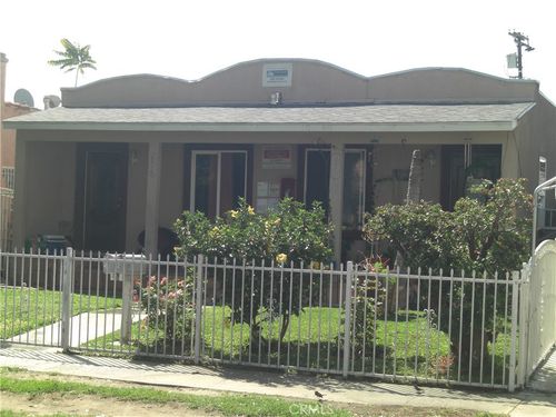 632 E 85th, Los Angeles, CA, 90001 | Card Image