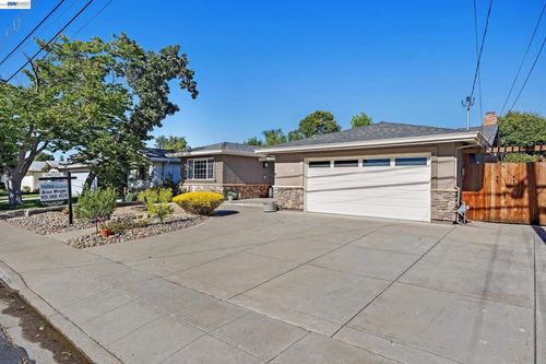 1330 Hillcrest, Livermore, CA, 94550 | Card Image