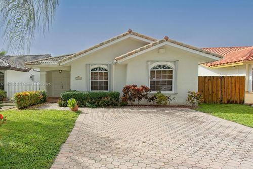10360 Sw 22nd St, Miami, FL, 33165-7975 | Card Image