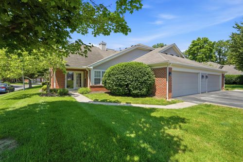 7430 Cherry Brook Dr, Reynoldsburg, OH, 43068-3257 | Card Image