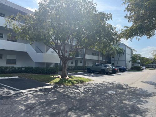 305-8360 Sands Point Blvd, Fort Lauderdale, FL, 33321 | Card Image