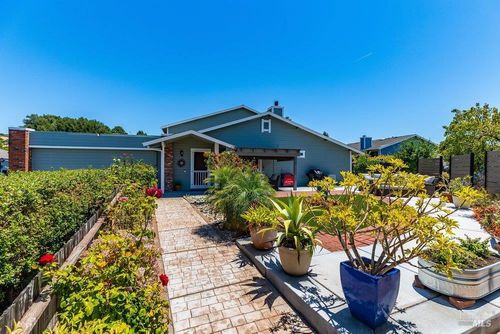 1736 Stuart Ct, Benicia, CA, 94510-1729 | Card Image