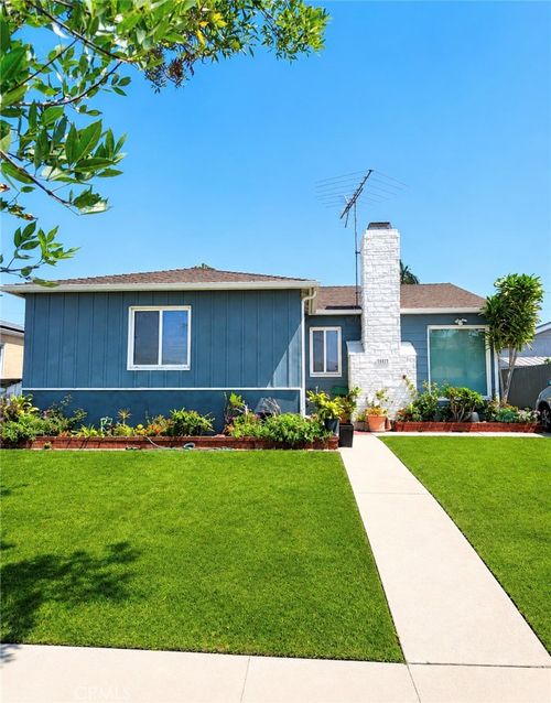 523 W 35th St, Long Beach, CA, 90806-1101 | Card Image