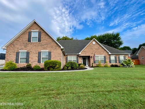 301 Stonebreeze Dr, Powell, TN, 37849-5465 | Card Image