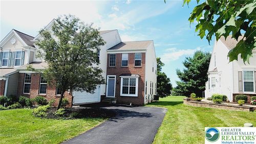 1816 Emerald Dr, Orefield, PA, 18069-9121 | Card Image
