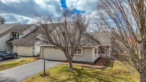 41 Commonwealth Drive, Bethlehem, NY, 12077 | Card Image