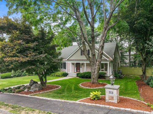 23 Bellevue, Wellesley, MA, 02481-1328 | Card Image