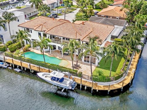 1261 Ne 27th Way, Pompano Beach, FL, 33062-3818 | Card Image