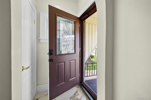 2681 Burlingame St, Detroit, MI, 48206-1431 | Card Image