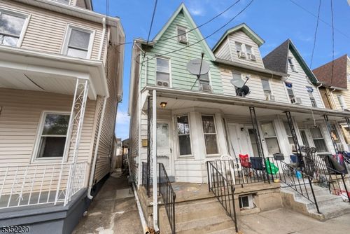 317 Mercer St, Phillipsburg, NJ, 08865-3112 | Card Image