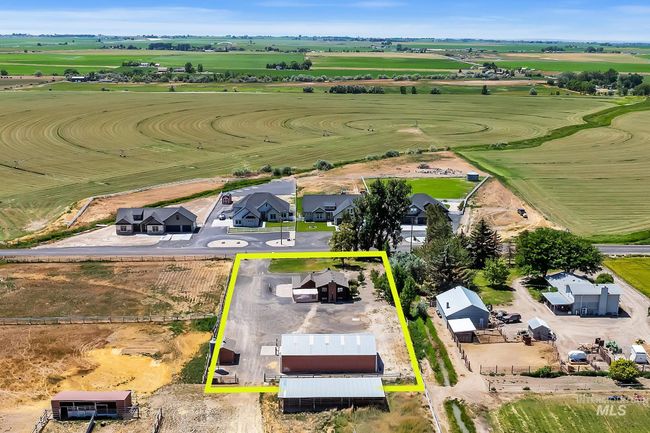 4074 N 2200 E, House other with 3 bedrooms, 2 bathrooms and 1 parking in Filer ID | Image 34