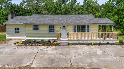 8519 Old Rutledge Pike, Knoxville, TN, 37924-2488 | Card Image