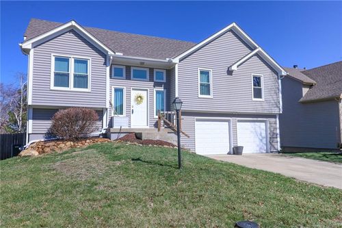 12391 S Parker Ter, Olathe, KS, 66061-9712 | Card Image