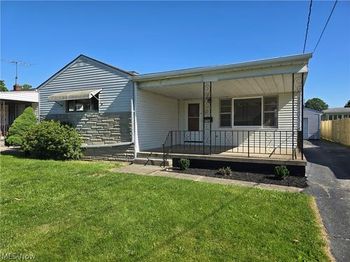 1122 Detroit Ave, Youngstown, OH, 44502-2812 | Card Image