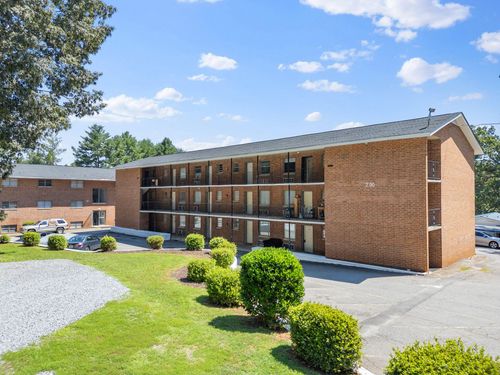 apt-42-200 Ridgeview Ln, Bassett, VA, 24055-4416 | Card Image