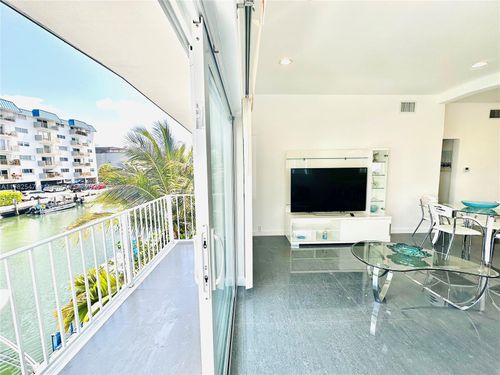 apt-4-3751 Ne 170th St, North Miami Beach, FL, 33160-3123 | Card Image